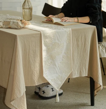 Premium Rope Embroidery Table Runner - Atmospheric Decorative Cloth for Tea Tables, Dining Tables, and Coffee Tables
