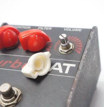 Fast Chicken-Beak Style Knob Cap 6mm for Electric Guitar, Bass, Single Stompbox Effects, and Speaker Potentiometer, Professional Fit