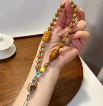 Golden Seed Star-Moon Phone Charm Paired with Olive Pit Gourd Tuo Bone Fortune etc. Collectible Bracelet Accessories