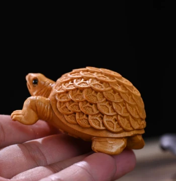 Wealth-Attracting Money Turtle Longevity Turtle Thuja Solid Wood Carved Hand Piece Wenwan Green Sandalwood Chinese Style 'Richness Under Heaven' Ornament