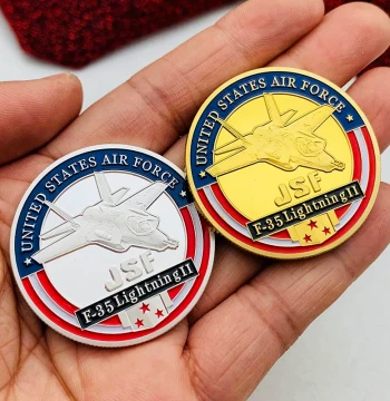 USAF Fighter Jet F-35 Lightning II Gold-Plated Commemorative Medal Pendant, Hand-Held Gold Coin, Commemorative Coin