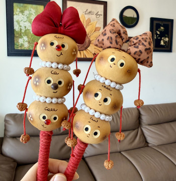 Handmade Intangible Cultural Heritage Pyrography Natural Gourd Rattle – Rock Candy Gourd String Peach Pit National Trend Cute Craft