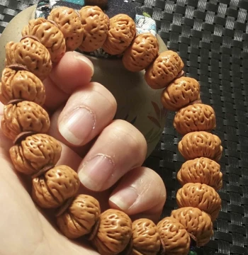 Premium Qinling Wild Short-Stack Flying Saucer Peach Pit Collectible Walnuts: Bracelet, Hand-Held Piece, and Palm Play Item