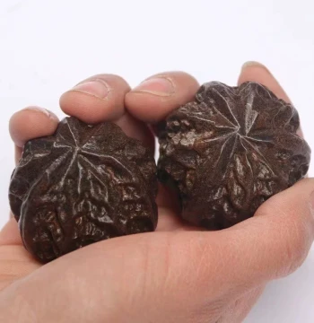 Natural Solid Wood Walnut Agarwood Fitness Hand Balls, Massage Health Balls, Rotating Hand Balls for Middle-Aged and Elderly, Solid Wood Grip