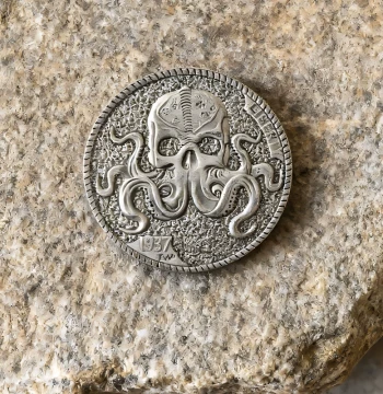 1937 US Skull Octopus Antique Bronze and Old Silver Commemorative Medal, Collectible Copper-Silver Animal Coin