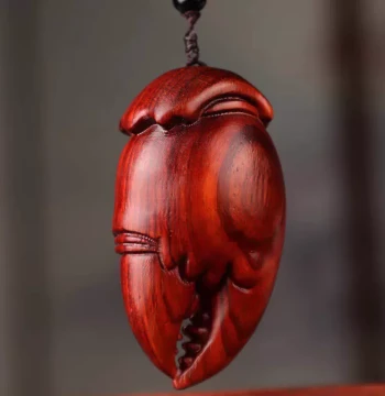 Small Leaf Red Sandalwood Large Pincer Handheld Piece Crab Claw Pendant Charm Wealth Attraction Money in Hand Thuja Arborvitae Rich Under Heaven