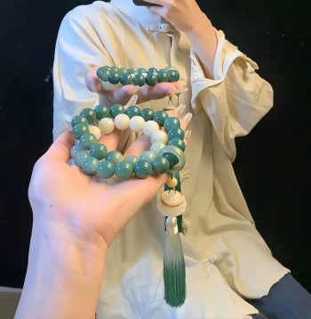 Handheld Gradient White Bodhi Root Bracelet with Lotus Tassel and Sliding Ring for Women and Men, Wenwan Buddhist Beads for Polishing