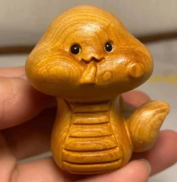 Thuja Wood Carved Hand Play Object Thuja Small Snake Collectible Hand Held Item Tea Room Desktop Home Small Ornament