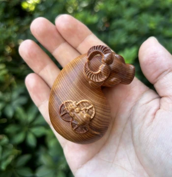 Natural Thuja Solid Wood Carving – 'You Are the Most Awesome' Ox Zodiac Sign, Turning Fortune Around, Portable Cultural Play Handpiece and Ornament
