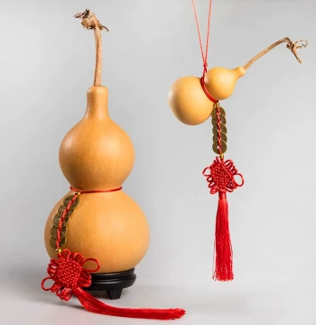 Five Emperor Coins Natural Cultural Play Genuine Feng Shui Wood Water Large and Small Gourd Ornaments for Dispelling Evil, Attracting Wealth, and Warding Off Bad Luck; Ideal for Entrance Doors or Facing Doors at Home