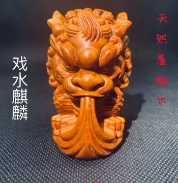 Natural Thuja Sutchuenensis Wood Unlacquered Aged Material Carved Qilin Auspicious Beast Wealth-Attracting Handheld Piece, High-Oil Wood Carving Collectible Ornament