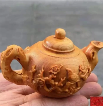 Thuja Boxwood Carved Handheld Piece Teapot Home Desktop Small Ornament Car Interior Collectible Craft