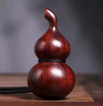 Small Leaf Red Sandalwood Gourd Hand-Held Green Sandalwood Wenwan Pendant Craft Polishing Patina Stress Relief