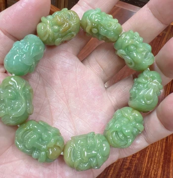 High-End Business Gift: Full Green Eighteen Arhats Jadeite Bracelet, Premium Wenwan Bracelet, Luxury Gift by Yuhexuan