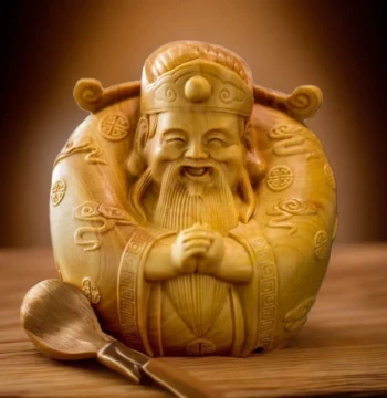 Natural Cliff Cypress Wood Carved God of Wealth Handheld Piece - Congratulations on Prosperity Home Decor, Civil God of Wealth Car Ornament
