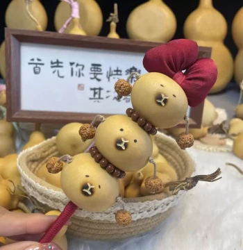 Gourd Festival Edition Candied Hawthorn Gourd Rattle – Adorable Hanging Ornament, Handcrafted Collectible Gourd Candy Gourd