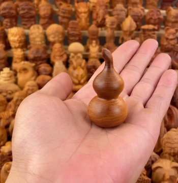 Taihang Thuja Wood Aged Material Fortune and Prosperity Craft Gift Ornament, Solid Wood Wenwan Display, Portable Handheld Wood Carved Gourd