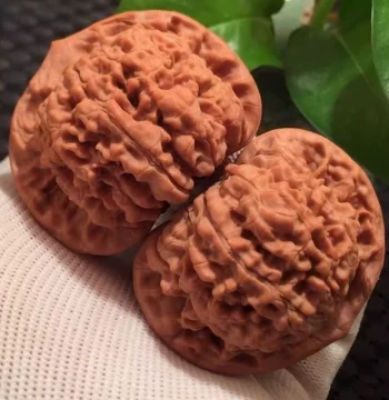 Wenwan Walnuts: Qilin Pattern Official's Hat with Patina, Hand-Rolled Piece for Men, Antique Lion's Head with Dragon Pattern from Old Trees