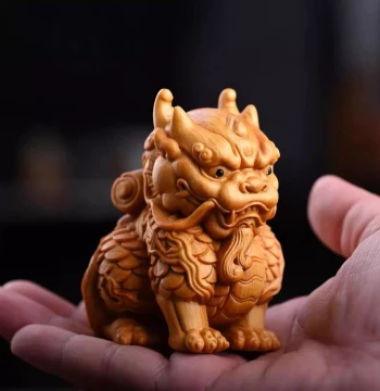 Cliff Cypress Fine Carved Backing Qilin Auspicious Beast Wenwan Wood Carving Handheld Piece Ornament, Tea Pet Home Decorative Craft