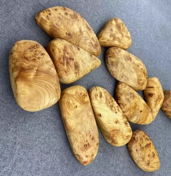 Cliff Cypress Burl Scar and Burl Flower Handheld Piece Pendant, Solid Wood Root Art Root Carving Wood Sculpture, Collectible Pendant