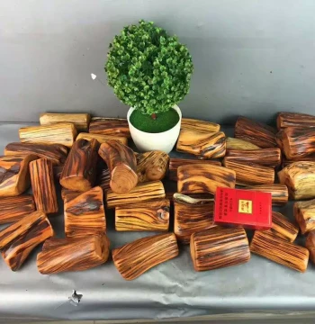 Taihang Cliff Cypress Hand Piece, Wooden Craft with Tiger Skin Pattern and Burl Flower, Playable Item, Natural Follow-Shape Collectible Ornament