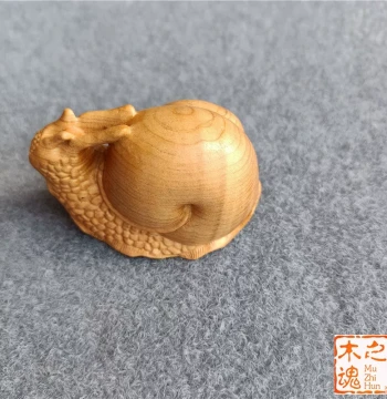 Fast Shipping Thuja and Boxwood Carved Wenwan Hand Piece, Mini Car Ornament, Tea Ceremony Gift, Mini Tea Pet Snail Craft