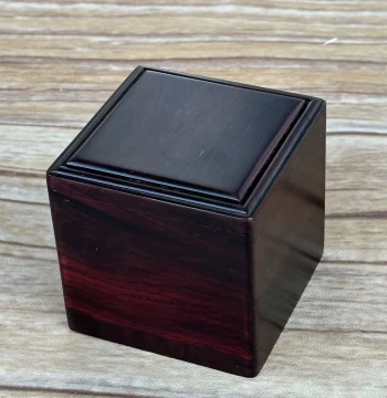 Large-Leaf Rosewood Mortise-and-Tenon Small Box, Redwood Jewelry Box, Storage Case for Jade, Teapots, Cups, and Seals, Redwood Collectible Box