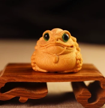[Treasure-Holding Golden Toad] Solid Bamboo Wealth-Attracting Toad Handheld Play Piece, Three-Legged Toad Tea Pet Ornament, Gift and Collection