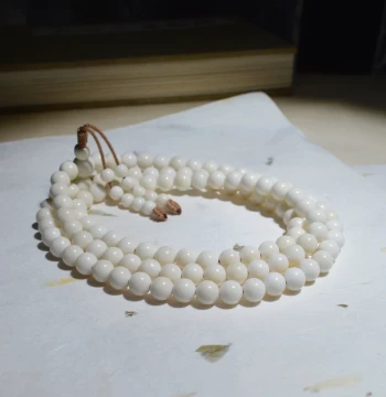 Genuine White Bodhi 108-Bead Bracelet, Round Bead Collectible Buddhist Prayer Necklace for Men and Women, High-Density Hand-Rubbed Mala Beads