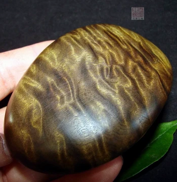 Golden Nanmu Sinkage Wood Water Ripple Hand Piece Pure Handmade Men's Portable Play Item Zhen Nan Wenwan Wood Carving Wood Material