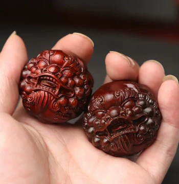 Small-Leaf Red Sandalwood Walnut Hand-Held Carved Fitness Ball, Pixiu Hand Ball, Solid Wood Health Ball, Gift Cultural Play Massage Ball