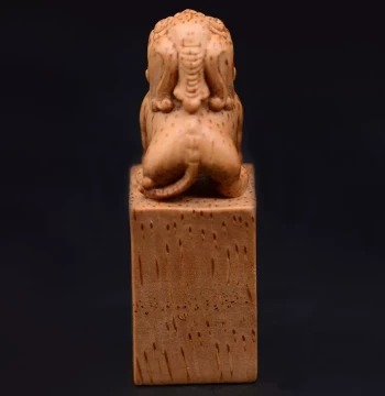 Selected Aged Bamboo Root Carved Lion Seal, Elegant Study Ware, Cultural Play Ornament, Hand-Carved Solid Bamboo Material Seal