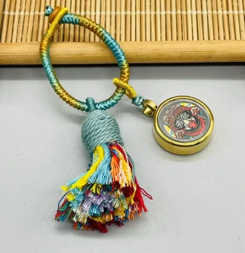 Tibet Travel Souvenir Handcrafted Accessories, Bag Charms, Keychains, Thangka Pendants, Eight Great Guardians for Men & Women