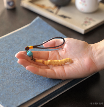 Boxwood Carving Cultural Play Hand-Held Item, Pendant, and Ornament, Solid Wood Carved Simulation Cordyceps Sinensis, Cordyceps Keychain